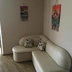 Sunny Plaza 100 M Sea Apartment