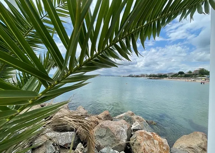 Sunny Plaza 100 M Sea * Sluneční pobřeží