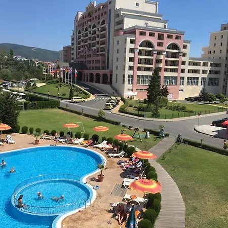 Sunny Plaza 100 M Sea * Słoneczny Brzeg