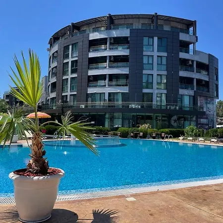Апартамент Sunny Plaza 100 M Sea