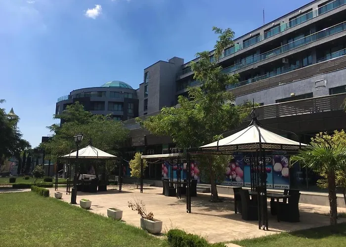 Sunny Plaza 100 M Sea Солнечный берег