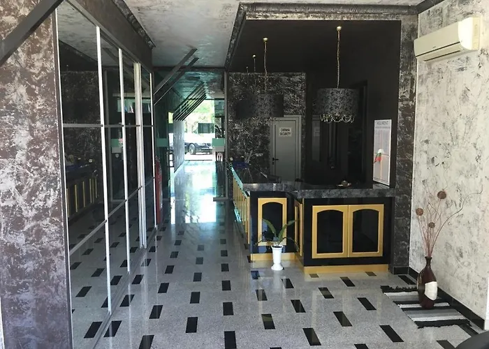 Sunny Plaza 100 M Sea * Солнечный берег