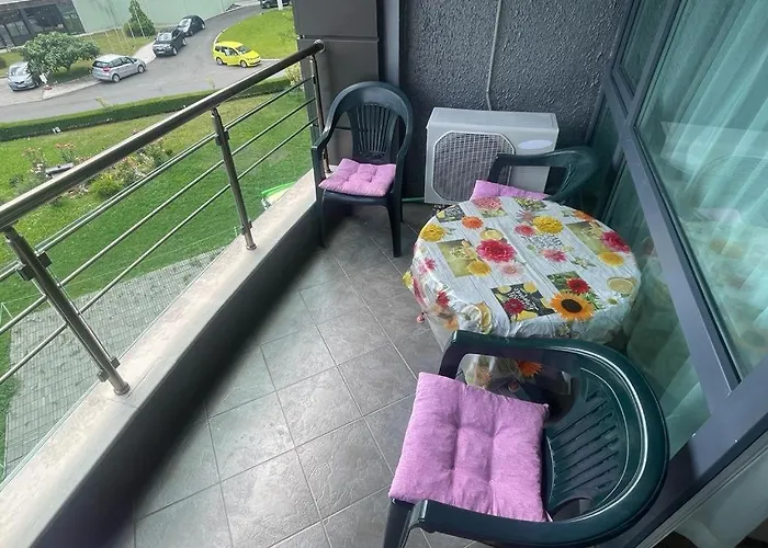 Sunny Plaza 100 M Sea Апартаменты Солнечный берег