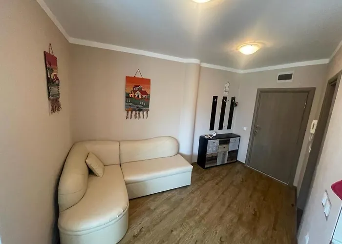 Sunny Plaza 100 M Sea Апартаменты